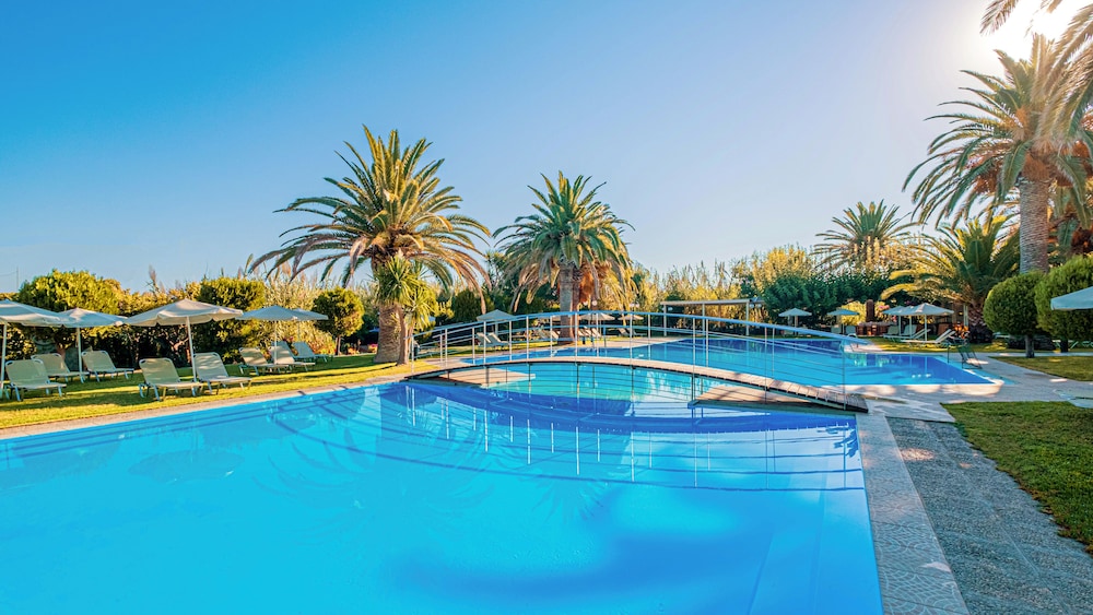 May Beach Hotel 20/43