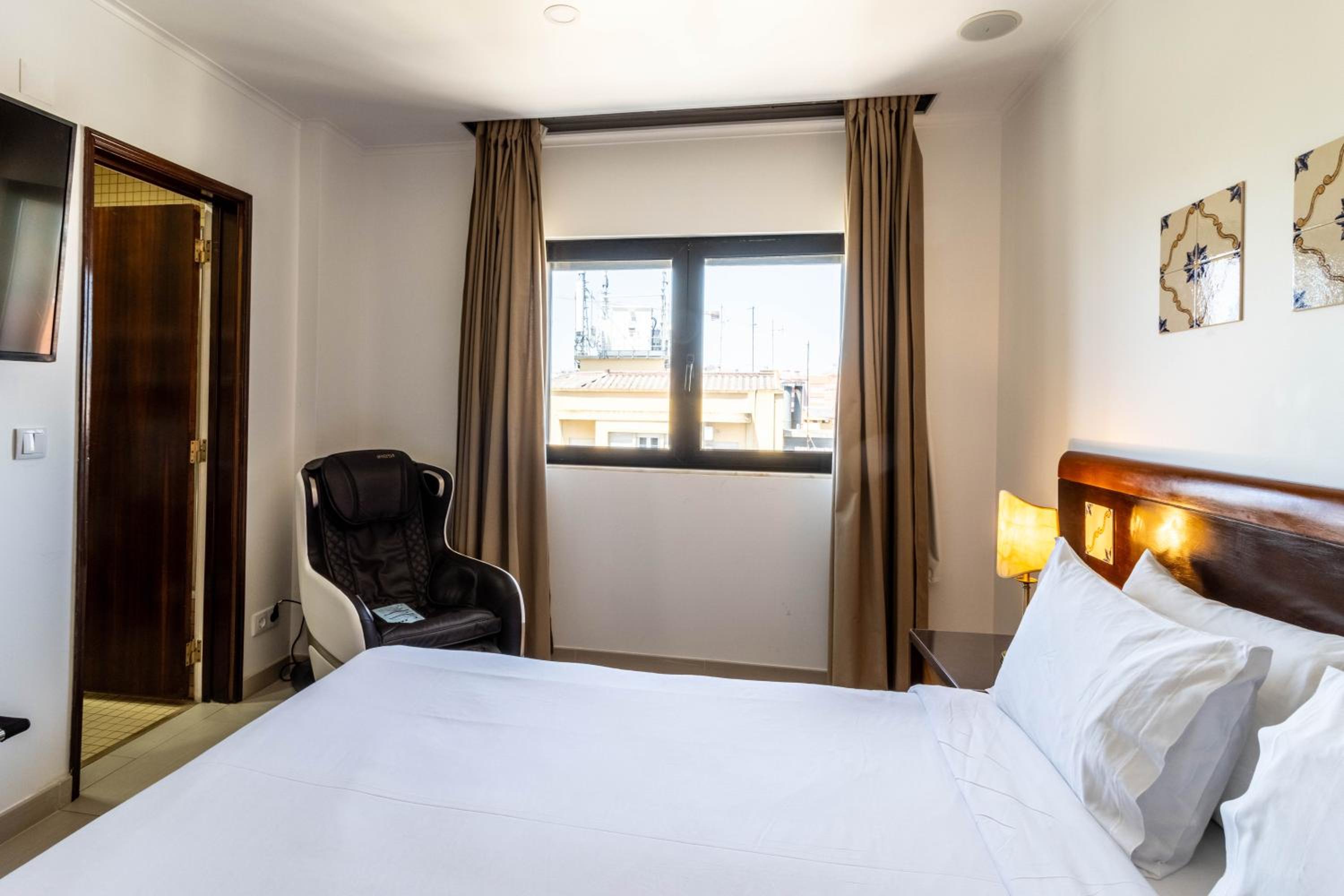 Superior, Double Bed, Hotel AS Lisboa 5/7
