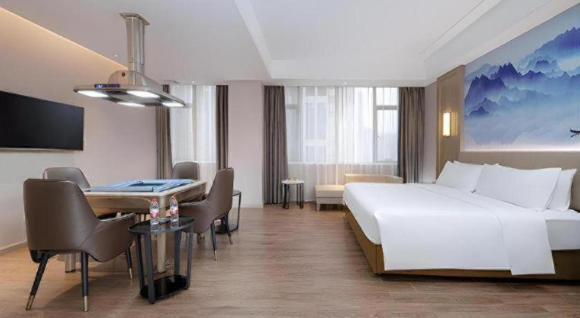 Venus Royal Hotels (Zhongshan Dongfeng Center) 19/50