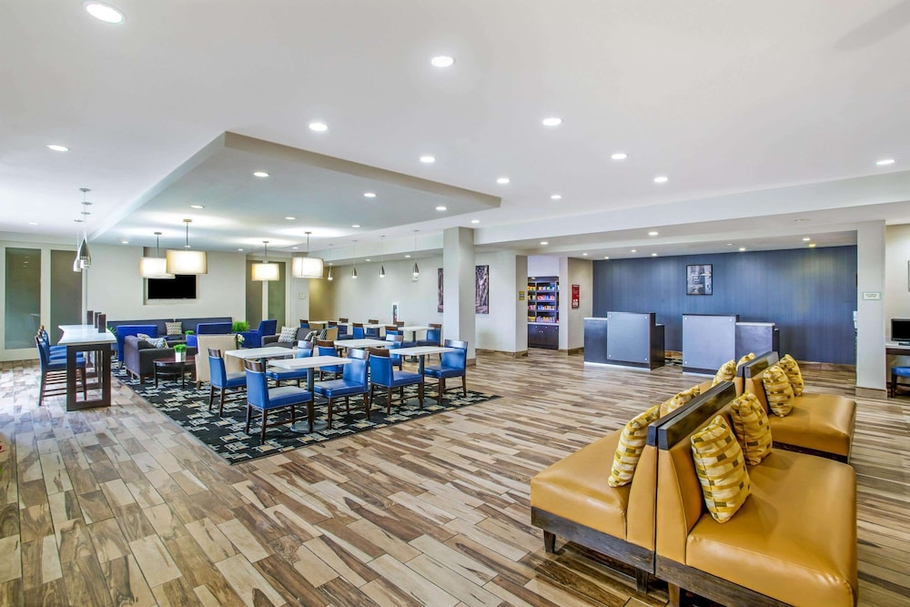 La Quinta Inn and Suites by Wyndham Karnes City - Kenedy 28/58