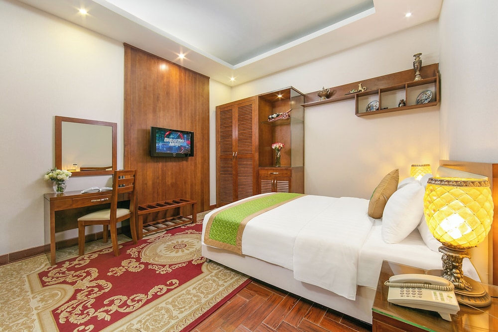 Royal Hotel Nha Trang 24/55