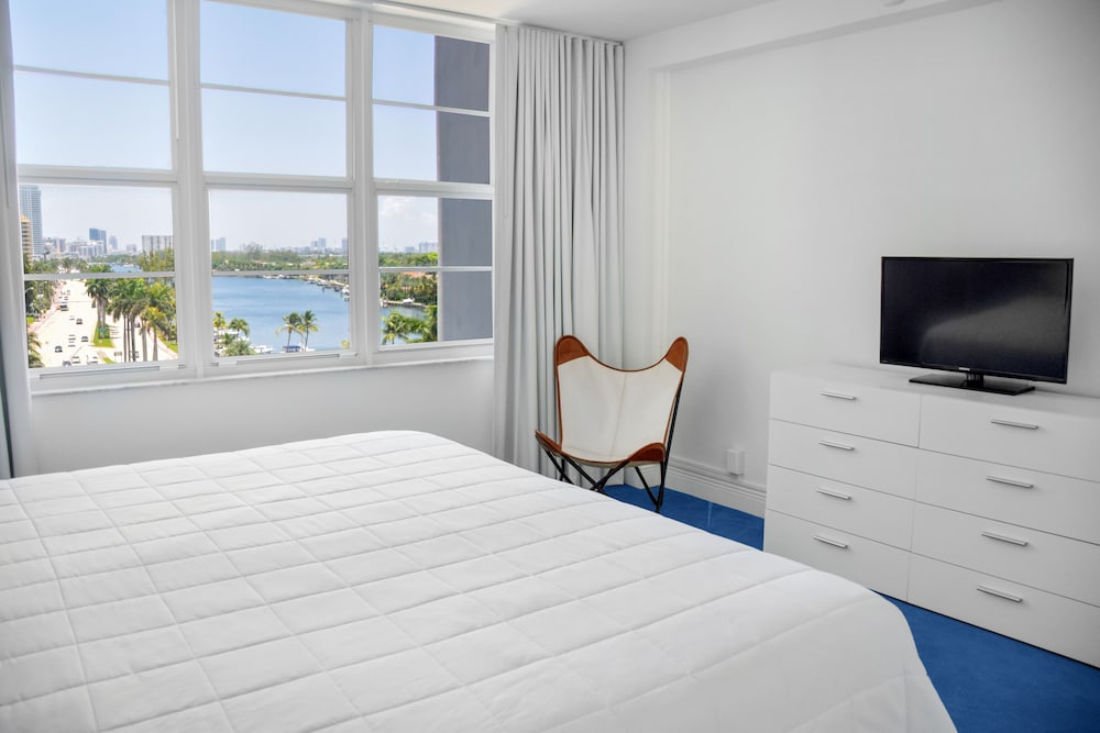 Seacoast Suites Hotel 20/75