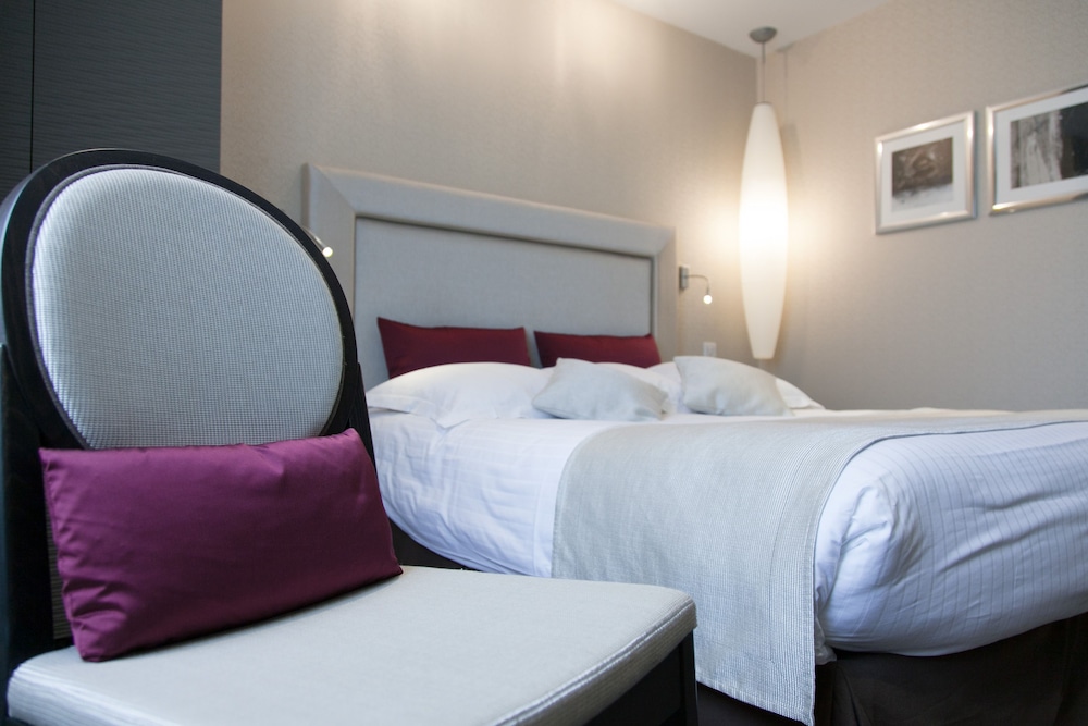 Hotel the Originals Des Princes Chambery 6/77