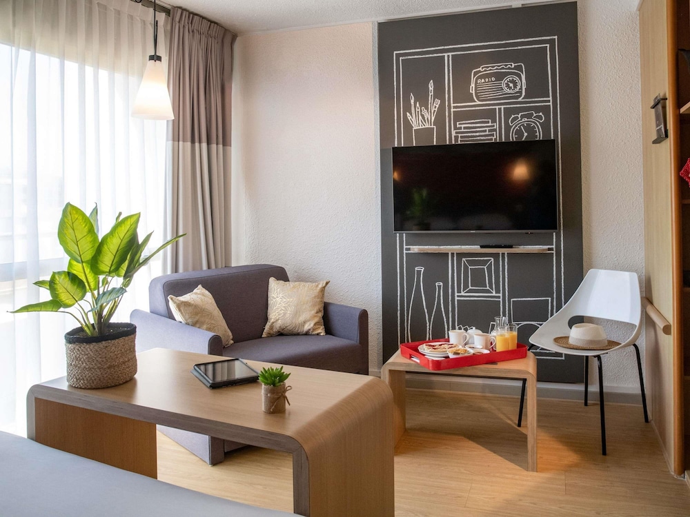 ibis Cannes Plage La Bocca 42/63