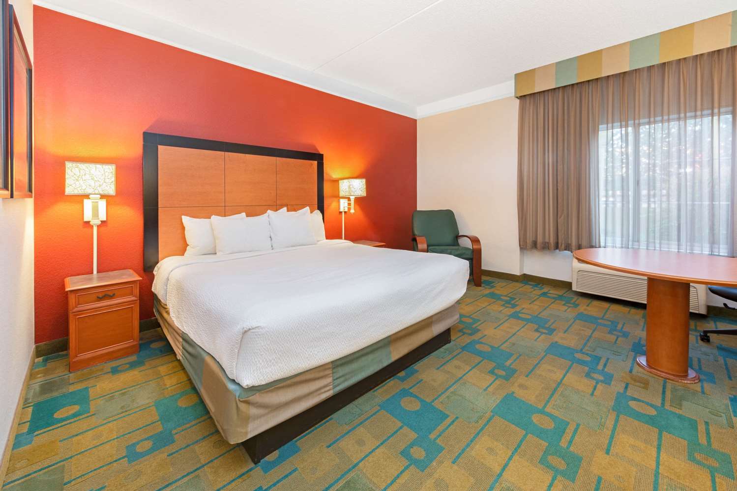 La Quinta Inn & Suites by Wyndham USF (Near Busch Gardens) 14/54