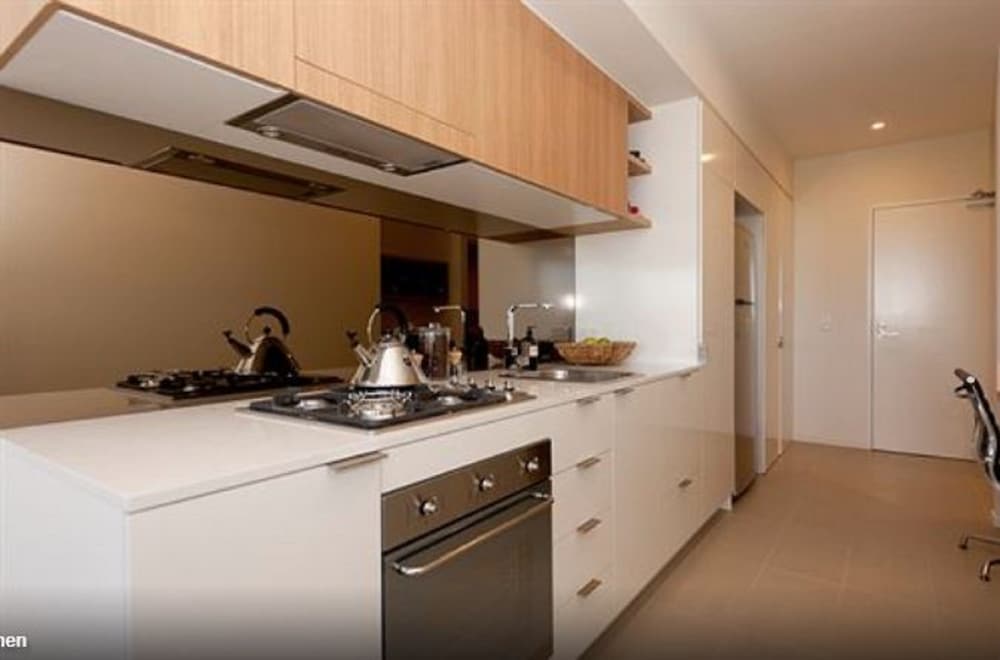 Vine Serviced Apartments 35/36