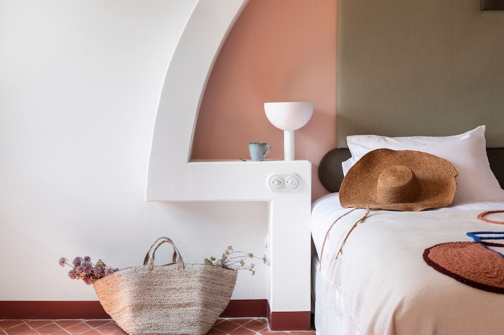 Superior, King Bed, Private Garden