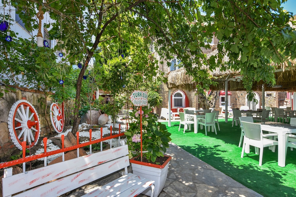 Turkevi Butik Otel 48/50
