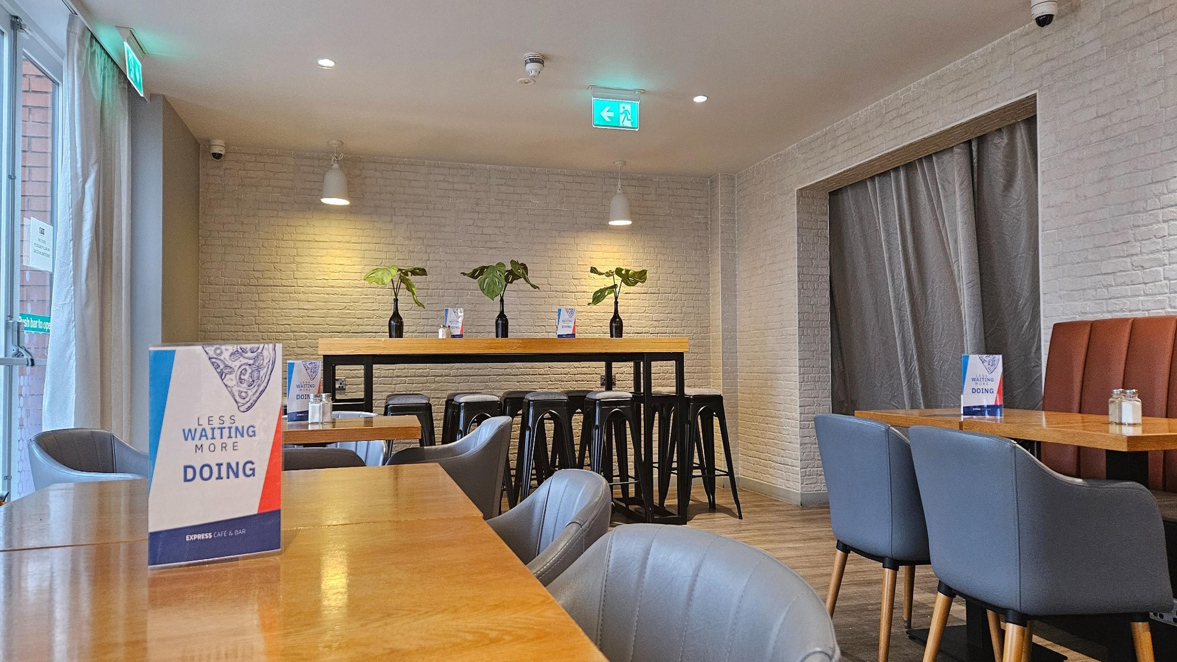 HOLIDAY INN EXPRESS WIGAN 17/21