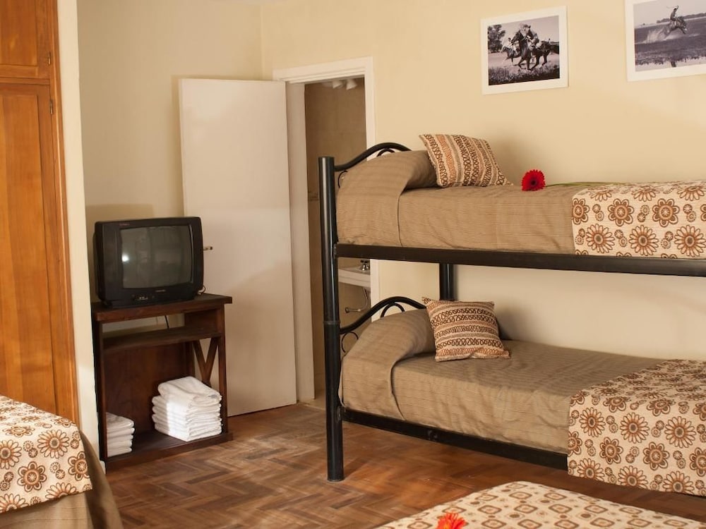 TIERRA GAUCHA HOSTEL 3 36/74