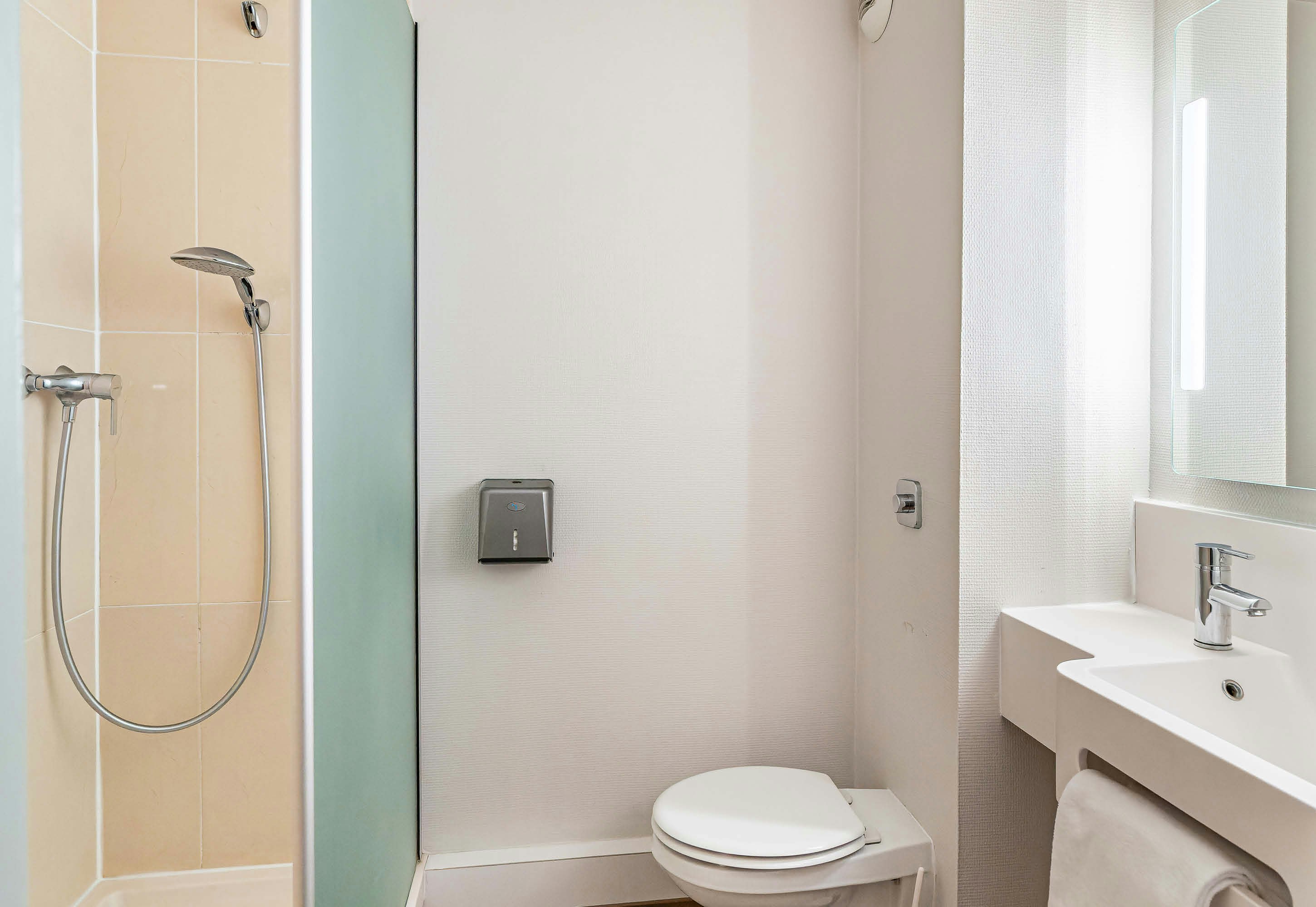 B&B hotel Tours Parc Expo Saint Avertin 24/24