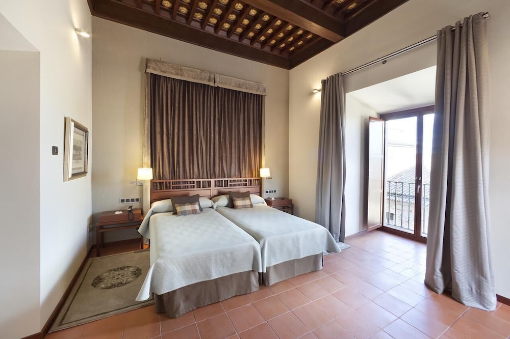 Parador De Caceres 23/63