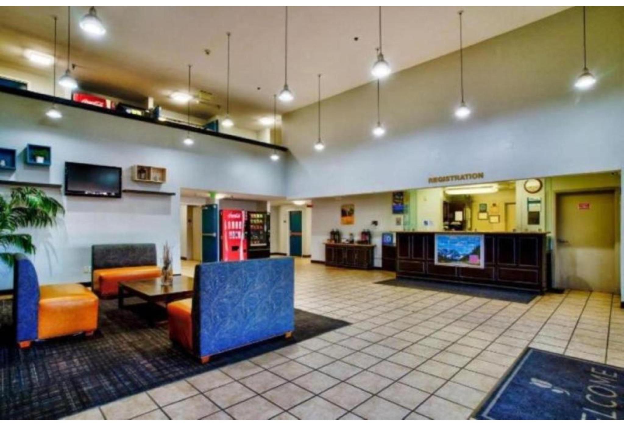 Studio6 Suites Hesperia, CA - West Main Street - I-15 25/33