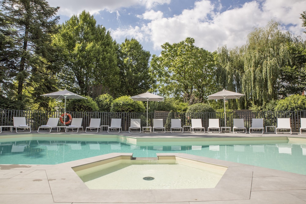 Mercure Beaune Centre 41/47