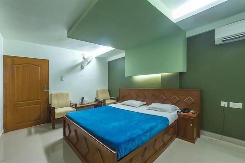MADIKERI HERITAGE 12/21