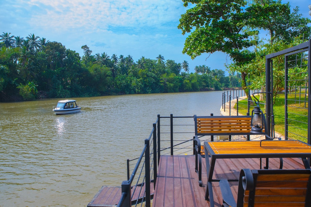 Karunakarala Ayurveda Spa & Resort 37/50