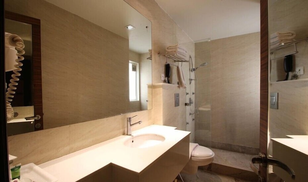 Hotel Ivory 32 25/63