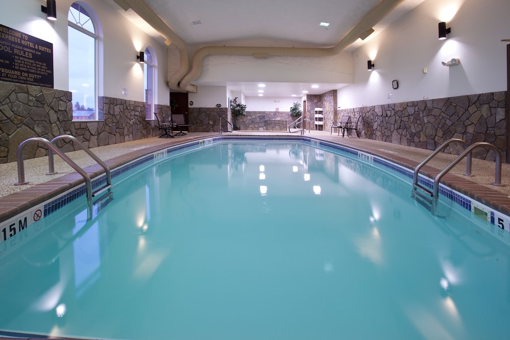 swimming pool spa