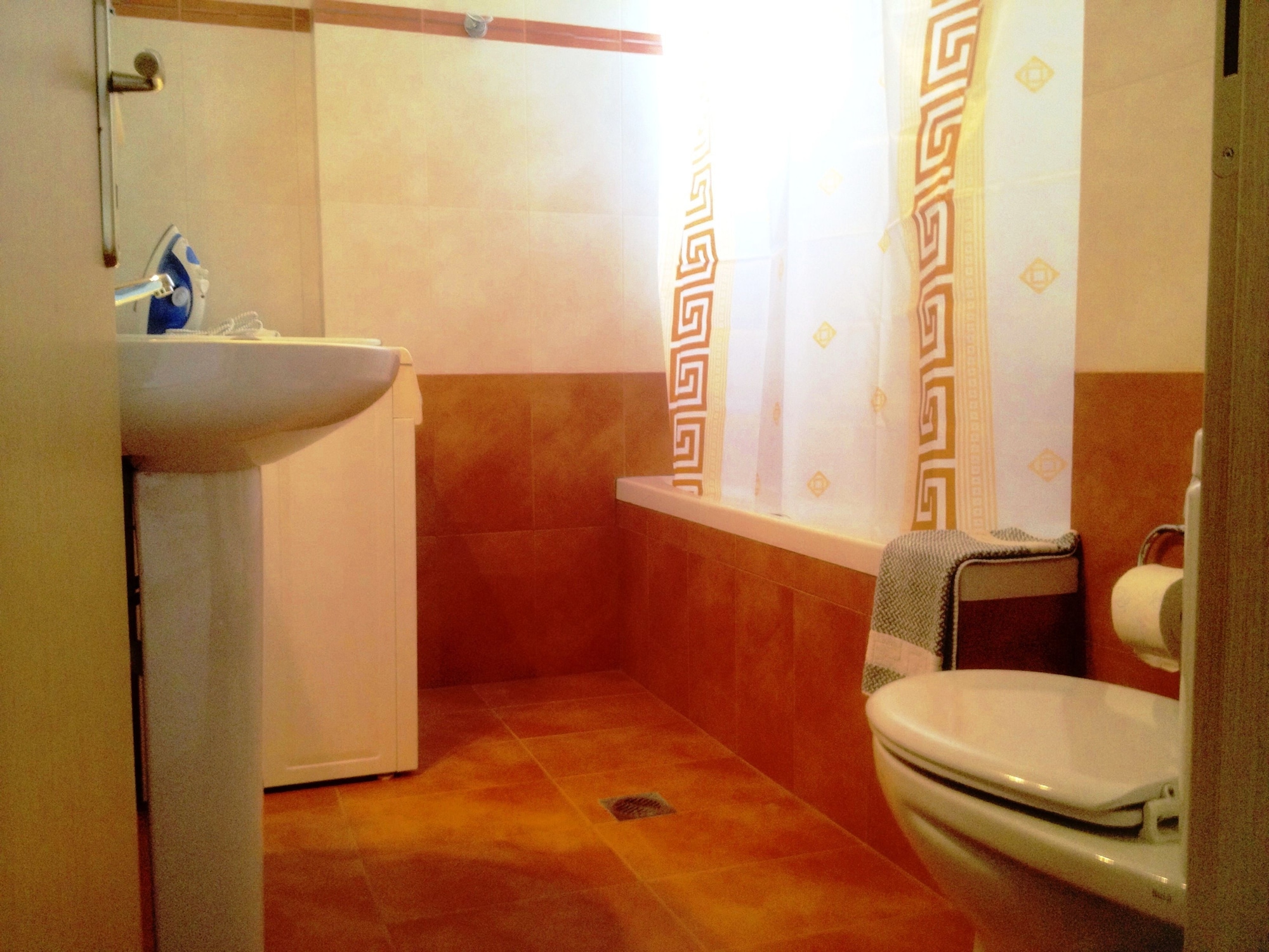 2 BEDROOMS, FAMILY, HOUSE, POOL VIEW