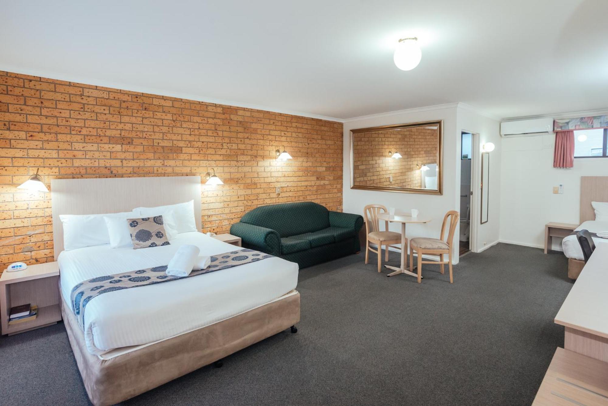 Executive, King Bed