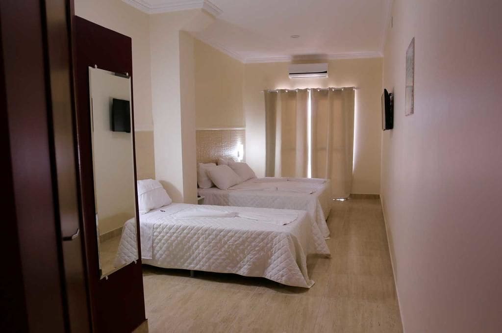 ROOM, TRIPLE