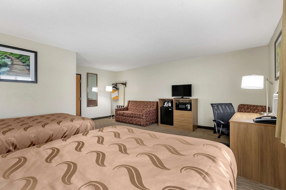 Quality Inn 13/36