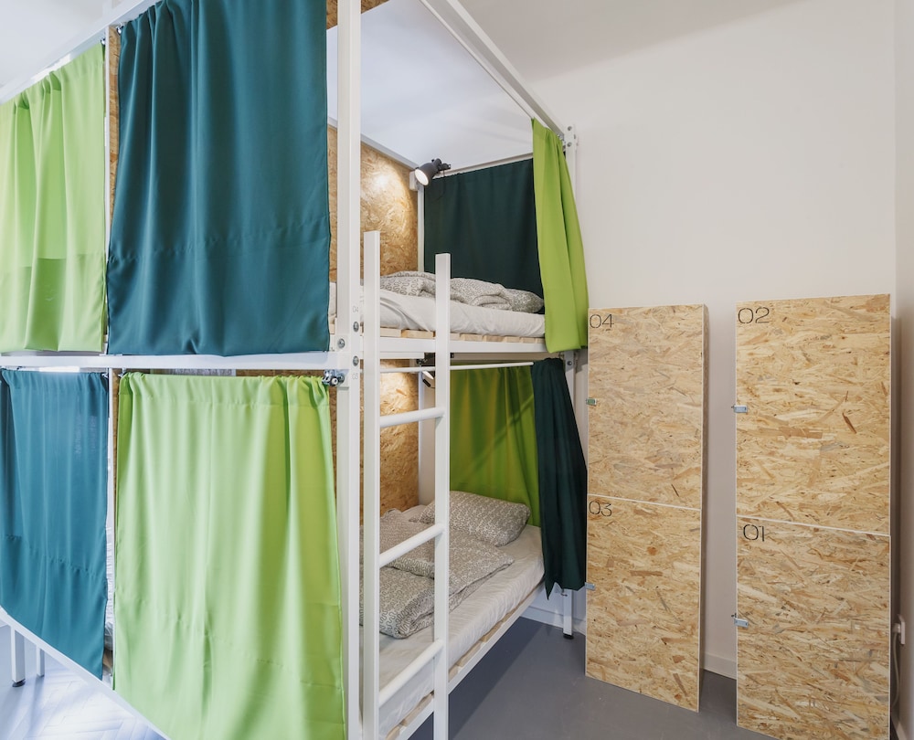 Avenue Hostel 13/50