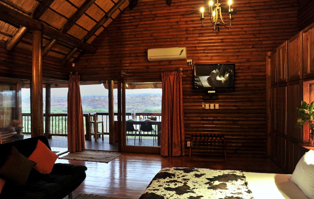 Elephant Walk Retreat 15/50