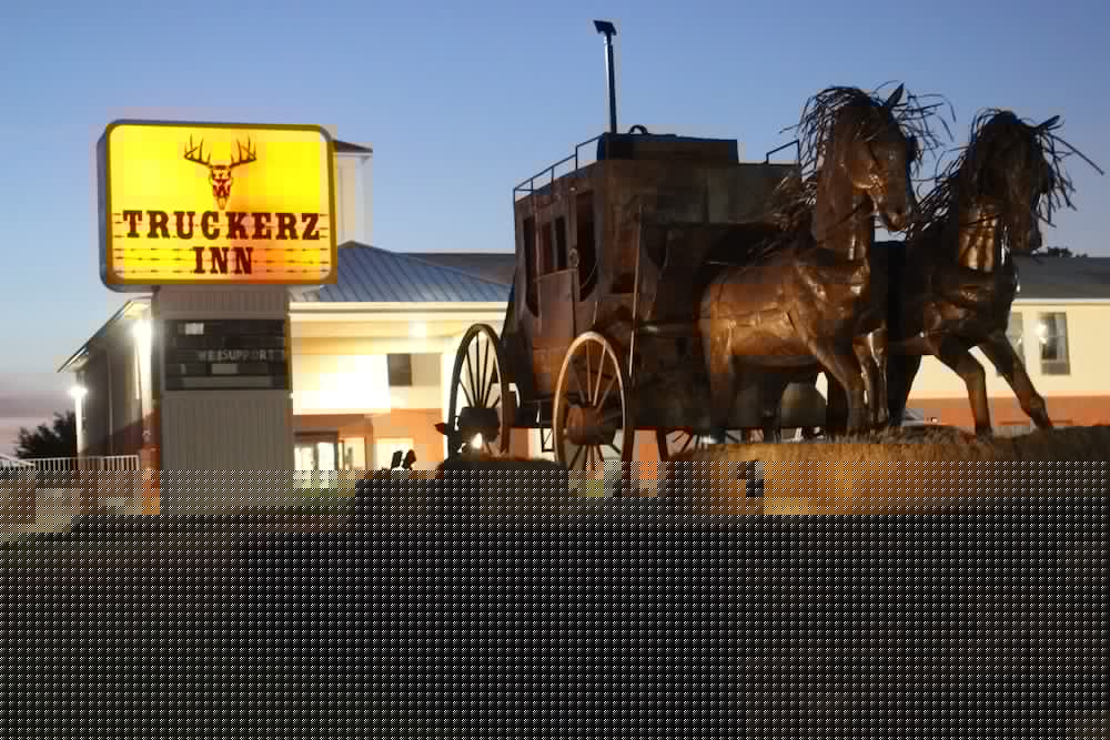 Executive Inn 2/33