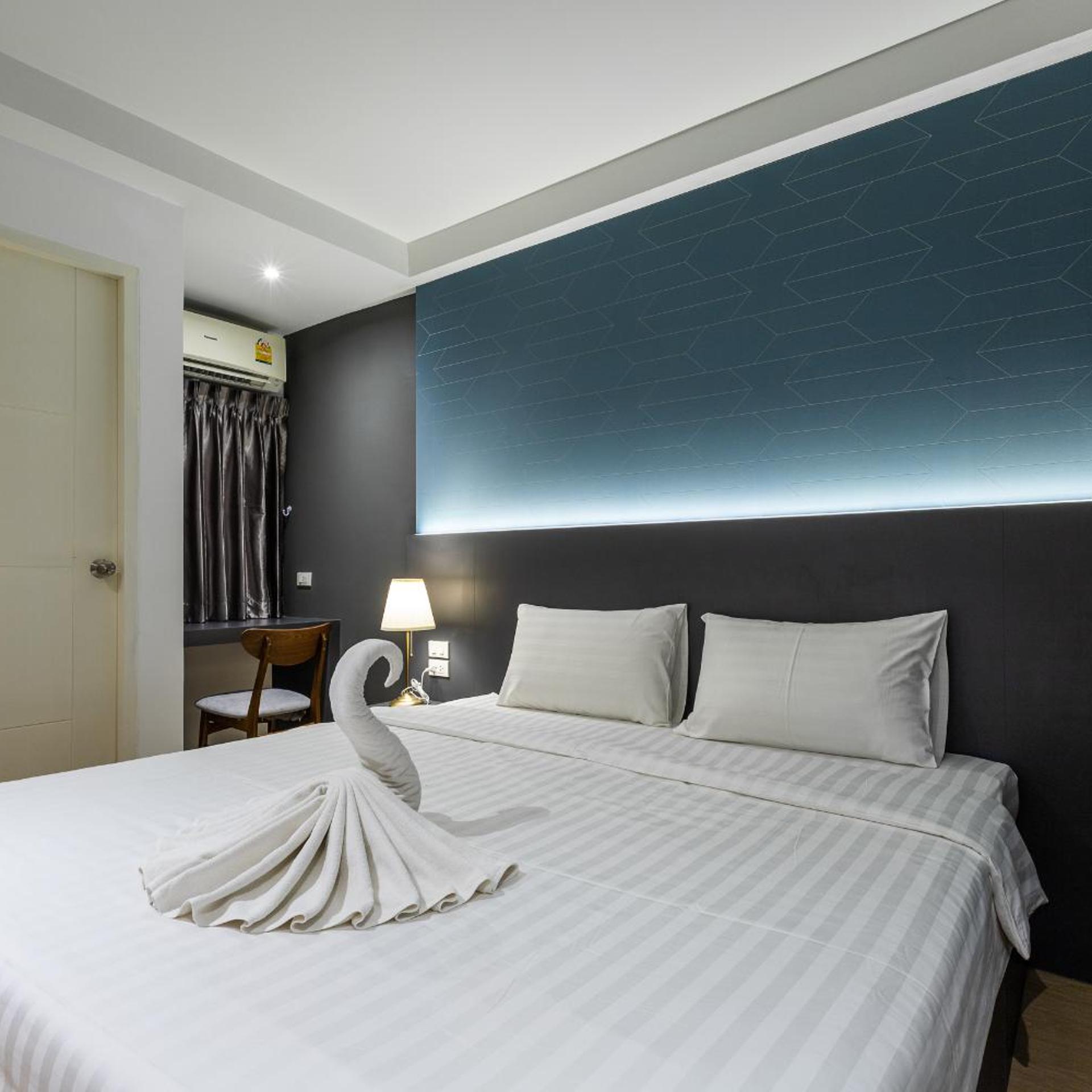 Standard, King Bed