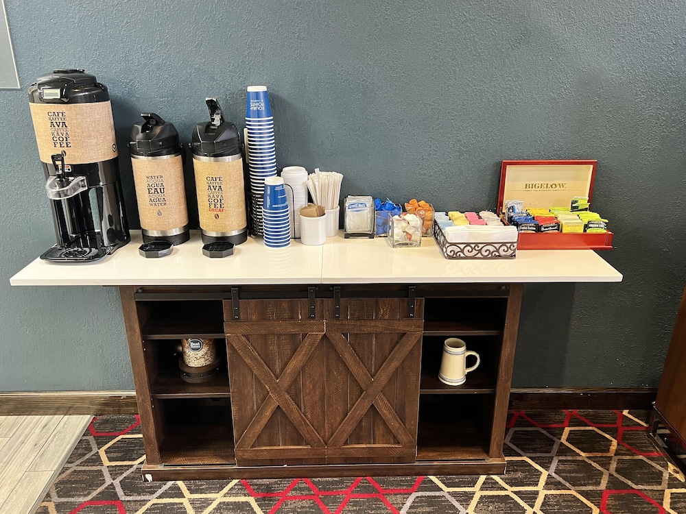 Four Points by Sheraton Greensboro Airport 56/63