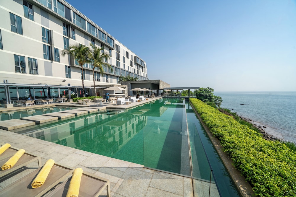 NOOM HOTEL CONAKRY 45/50