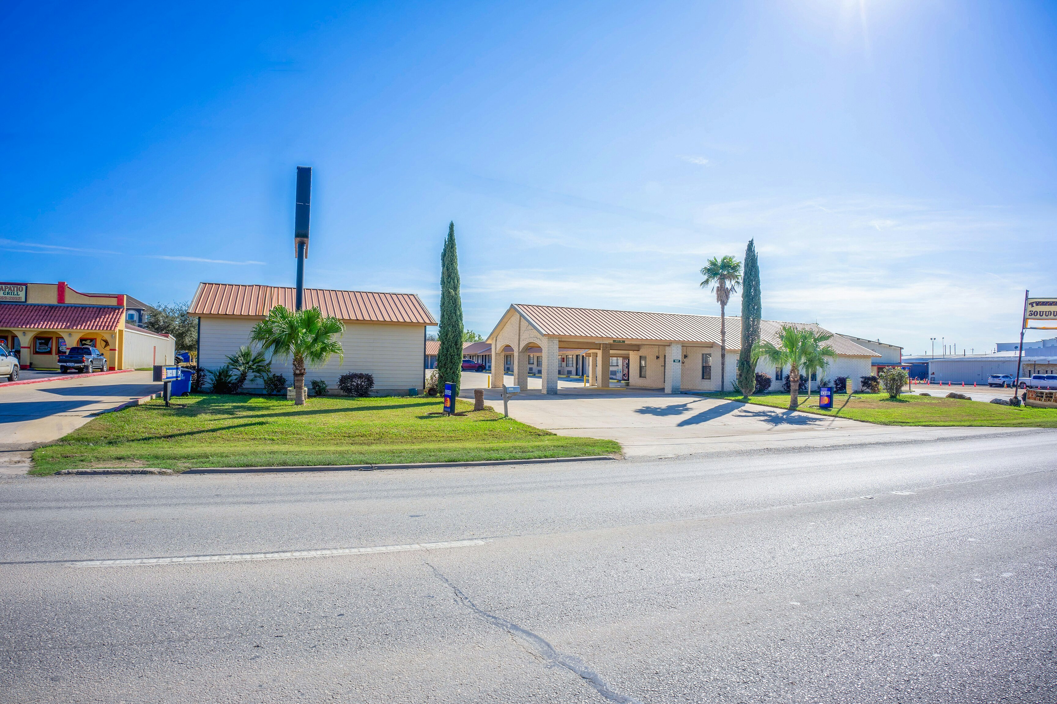 Pleasanton Executive Inn By OYO 27/42