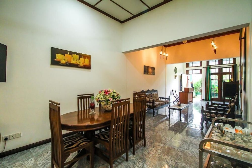 Leos Home Stay 20/31