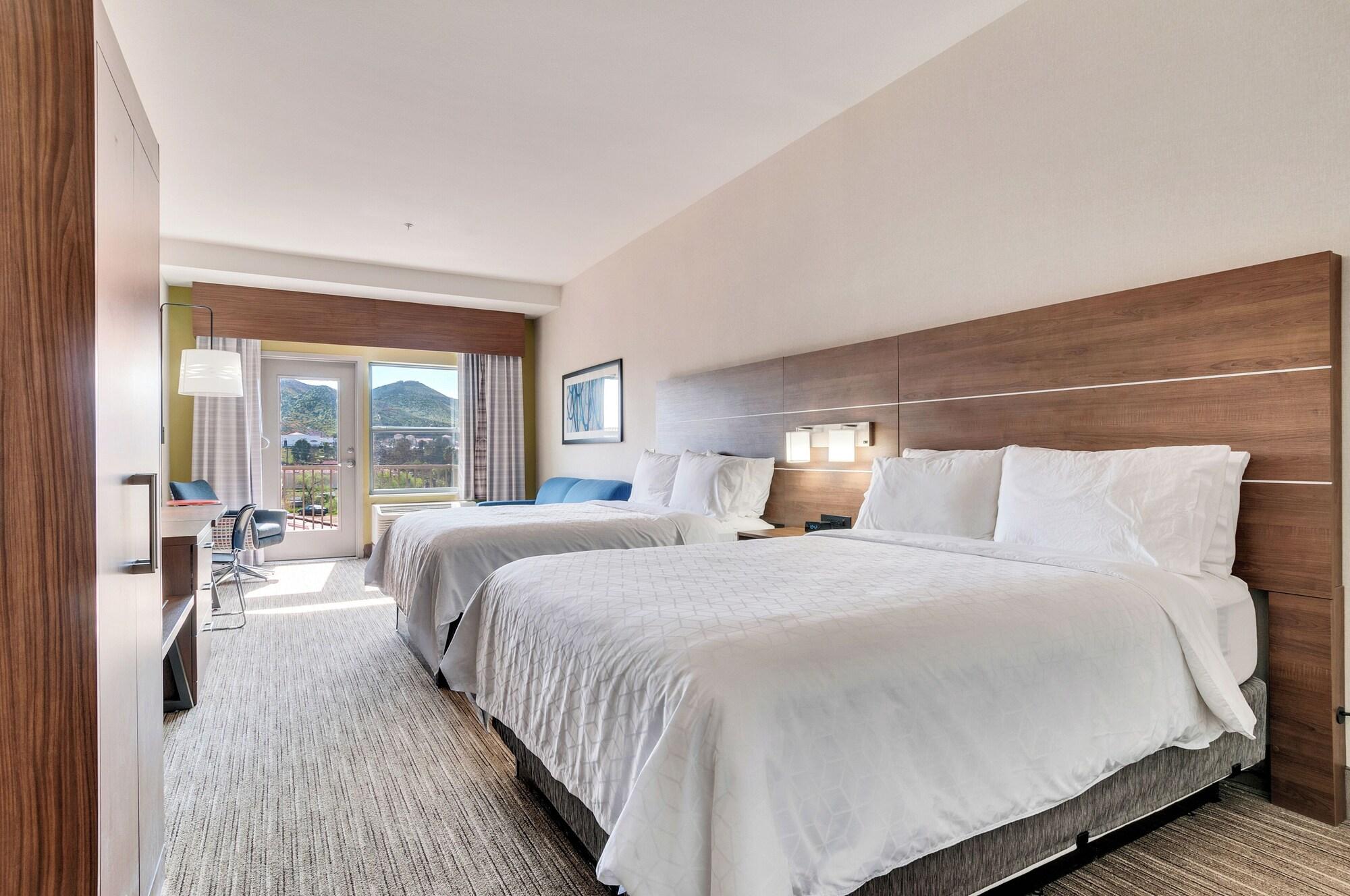 Suite, Multiple Beds