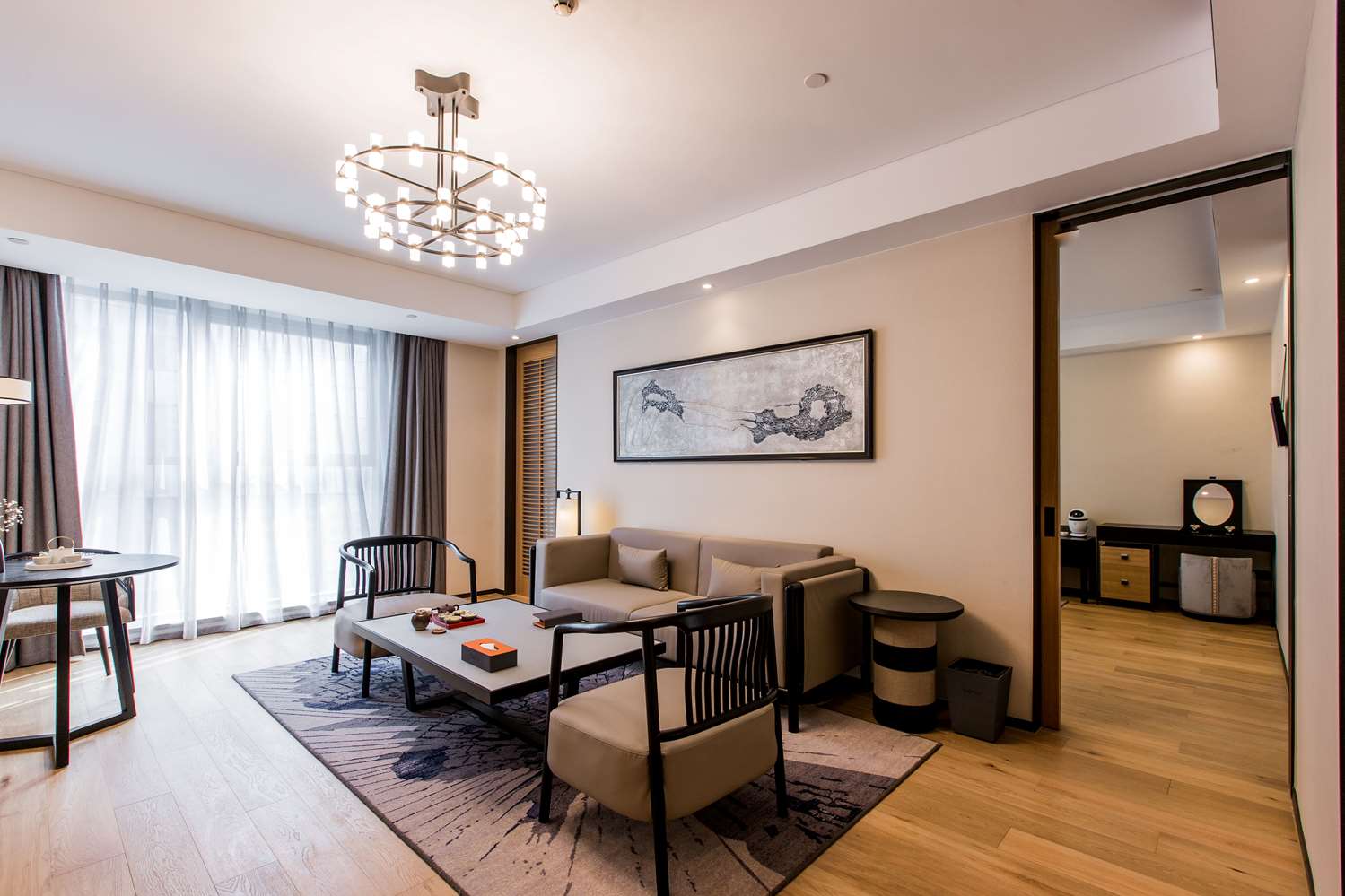 Howard Johnson By Wyndham Life Zhuoyuan Ningbo 18/19