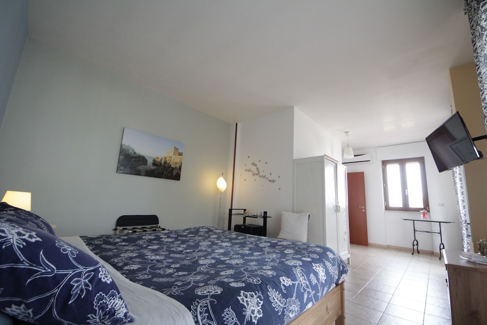La Rosa Blu Bed and Breakfast 12/59