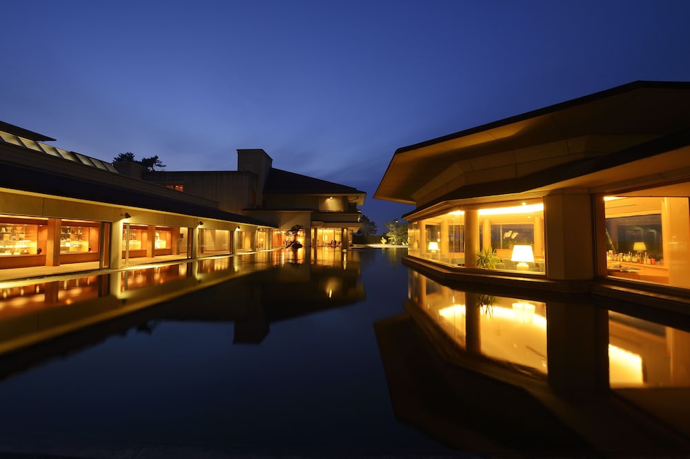 Kaike Grand Hotel Tensui 3/44