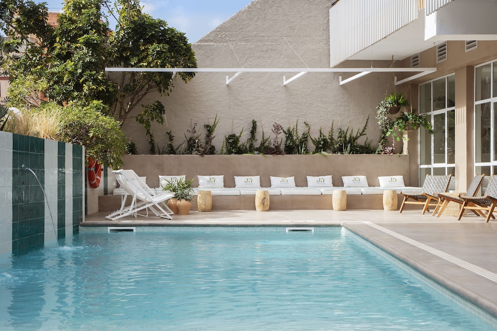 The 15th Boutique Hotel 45/49