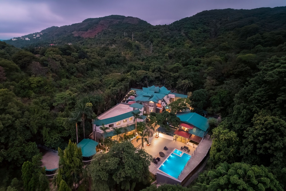 Velvet County Resort And Spa 44/49