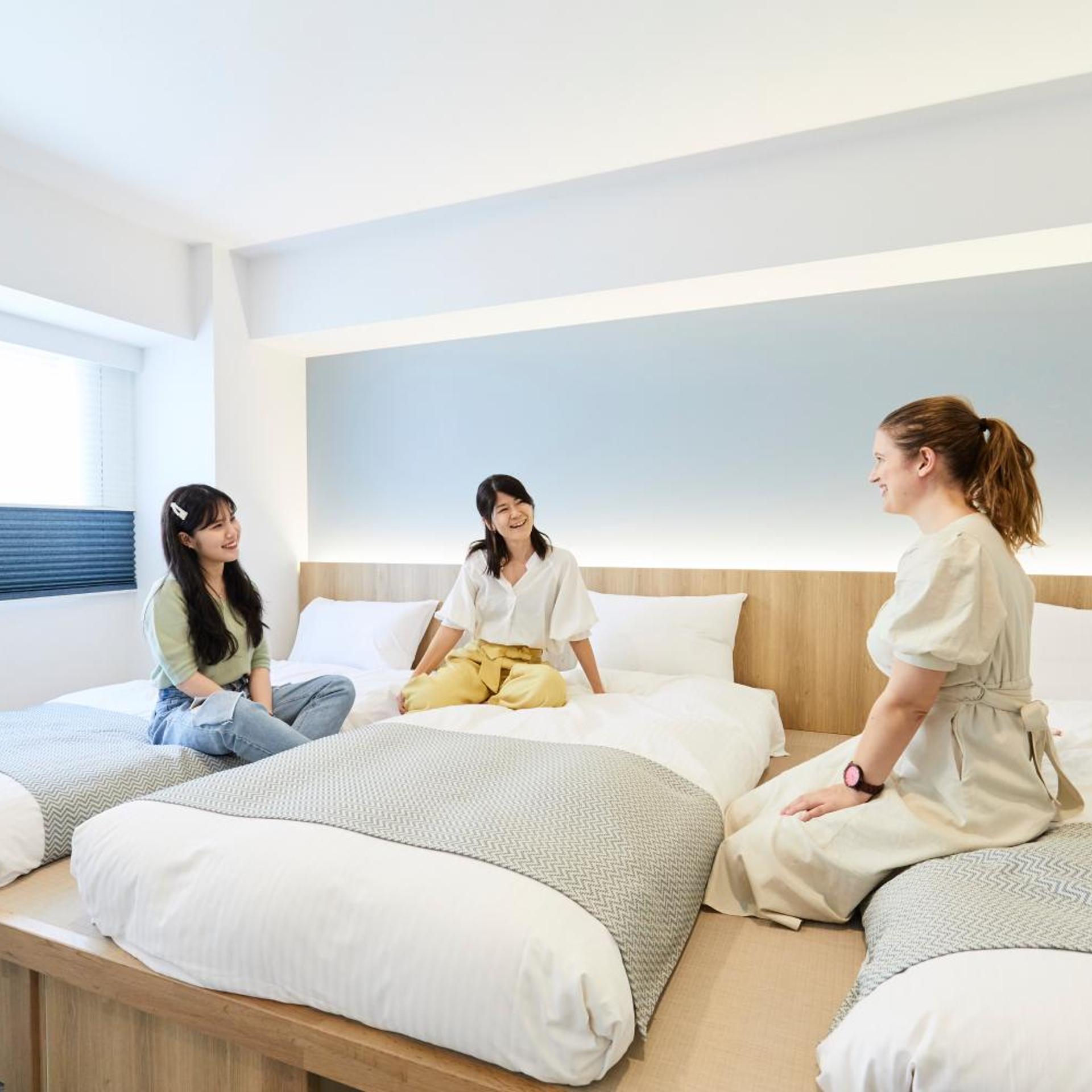 غرفة بسريرين منفصلين مع سرير إضافي، The Tourist Hotel & Cafe Akihabara 2/4
