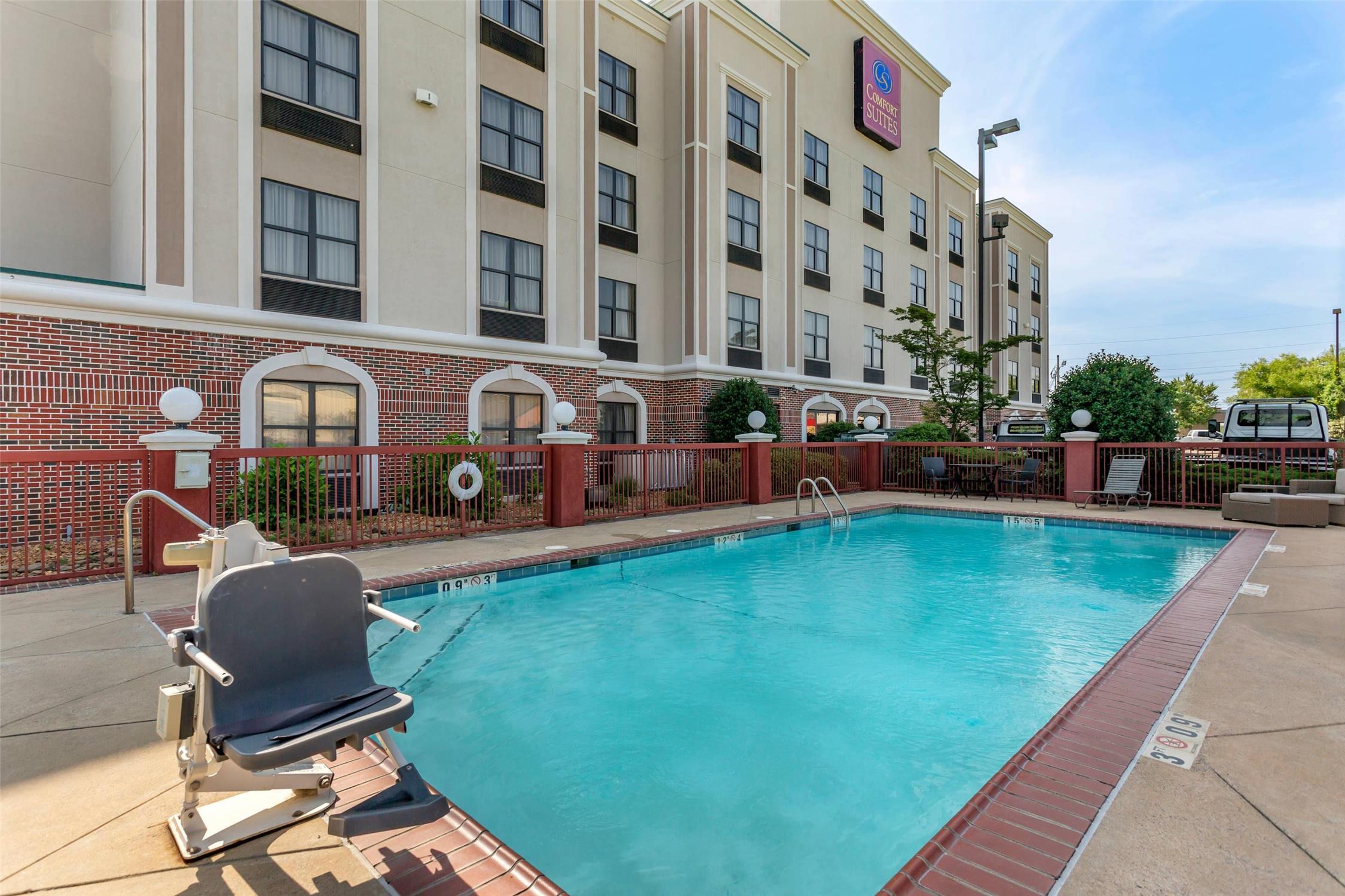 Comfort Suites Southaven - Memphis South 1/8