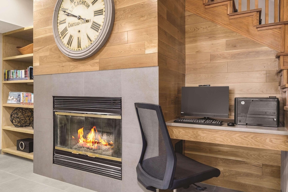 Country Inn and Suites by Radisson Big Flats (Elmira) NY 37/38