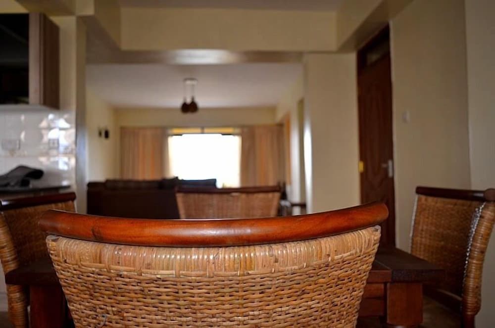 Vela Suites 6/33