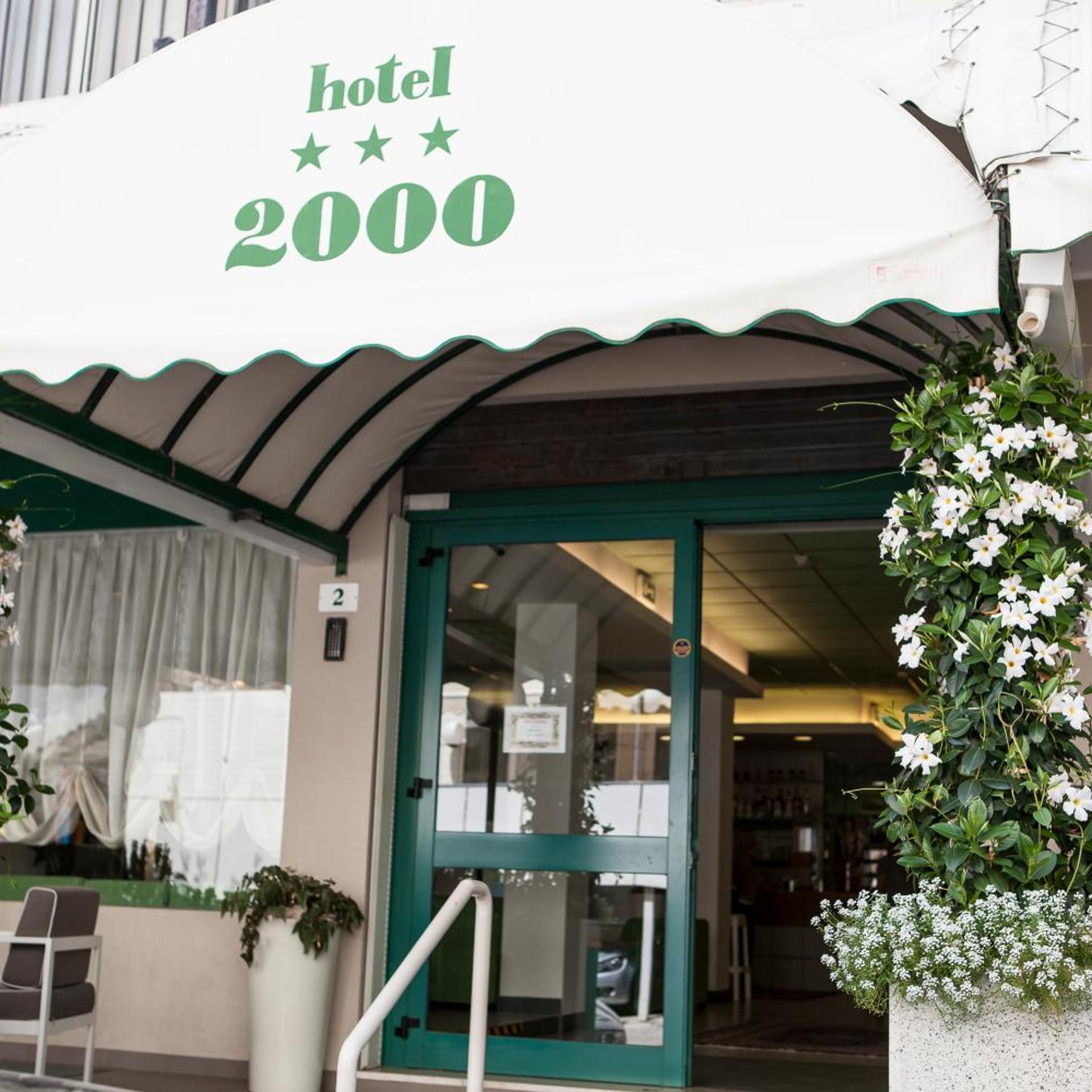 Hotel 2000 1/35