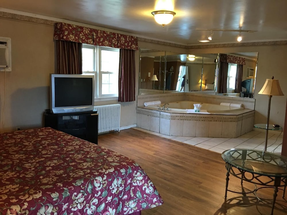 Golden Circle Inn 13/19