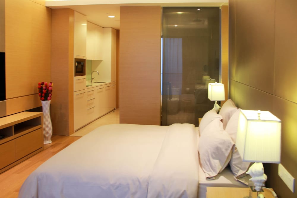 Xingyi International Hotel Poly Store 33/70