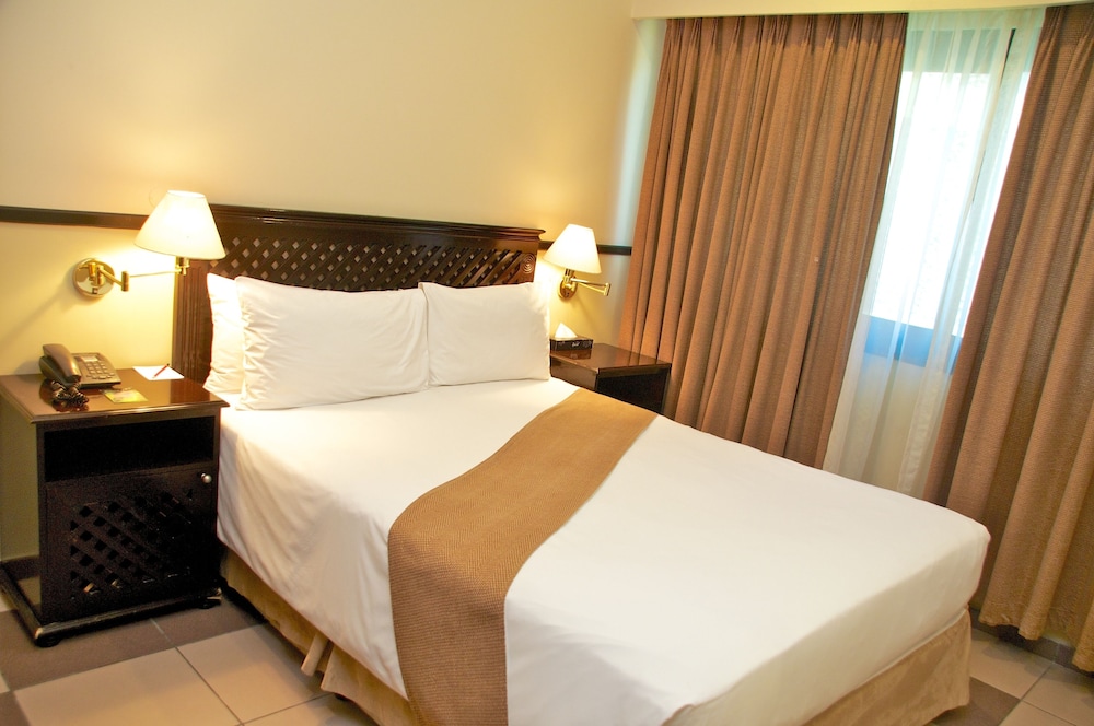 Harbour View Suites 15/60