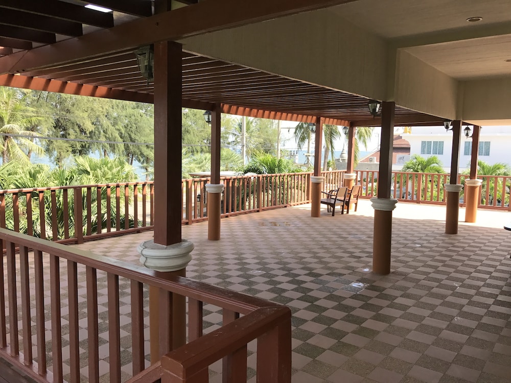 Palm Beach Resort 42/70