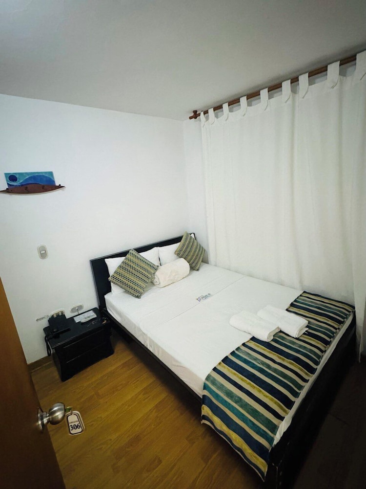 Hotel Guatatur 18/50
